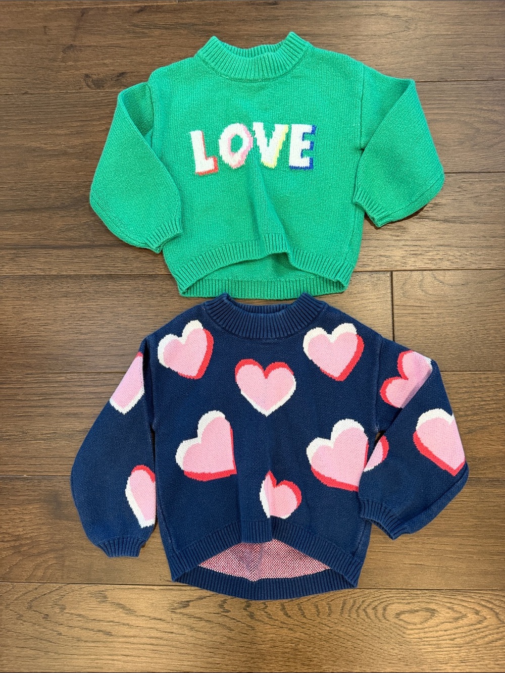 Old Navy Girls Green 'LOVE' & Navy Heart Sweater Set Size 2T - C17-055